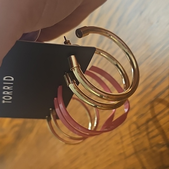 Torrid Pink and Gold Hoop Earrings Set - Picture 2 of 3